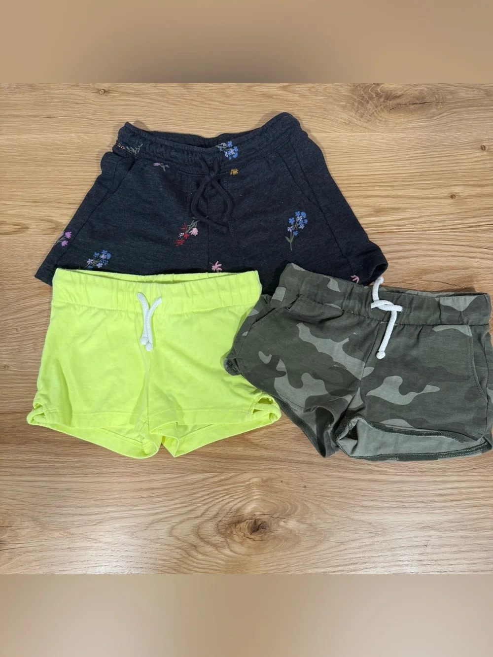 Old Navy Girls SZ 5-3-Pack Cotton Comfy Shorts - Floral, Neon Yellow, Olive Camo